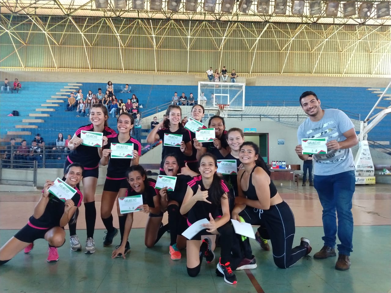 Equipe de handebol feminino do Câmpus Jataí é campeã nos JIFs